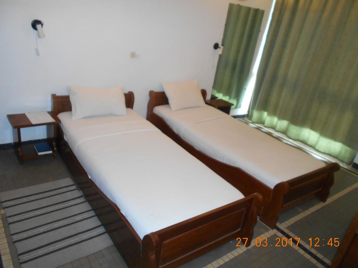 Hostellerie De La Sanaga Edea Ngoại thất bức ảnh